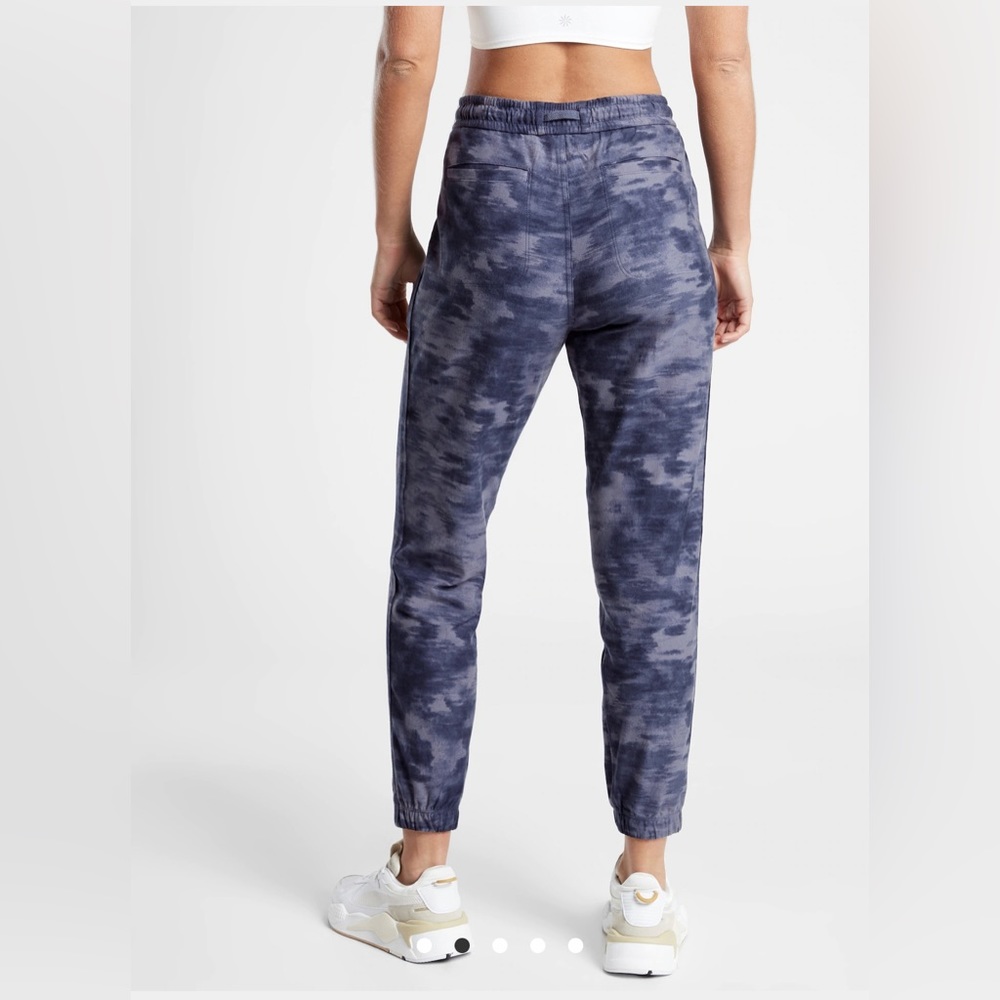 Athleta Farallon Printed Jogger Blue Tie Dye Pants Inversion Medieval Violet 2